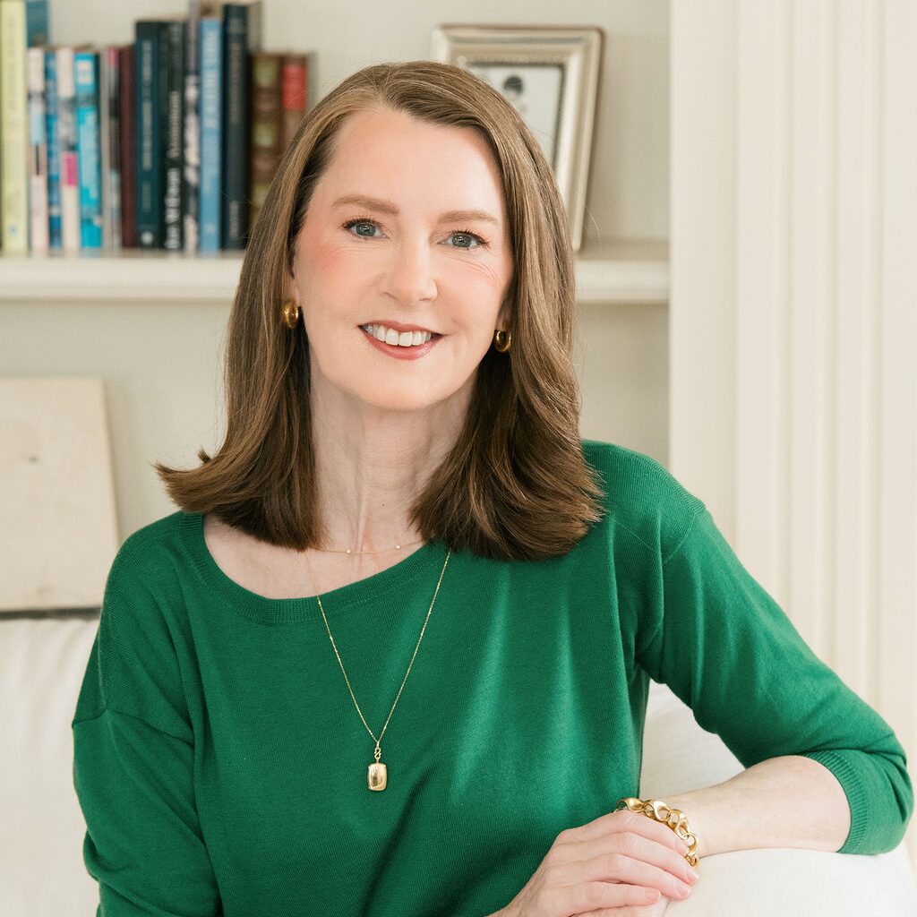Gretchen Rubin portrait by Allie Coyle, cropped